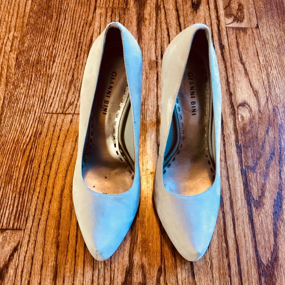 Gray Gianni Bini Platform Pumps